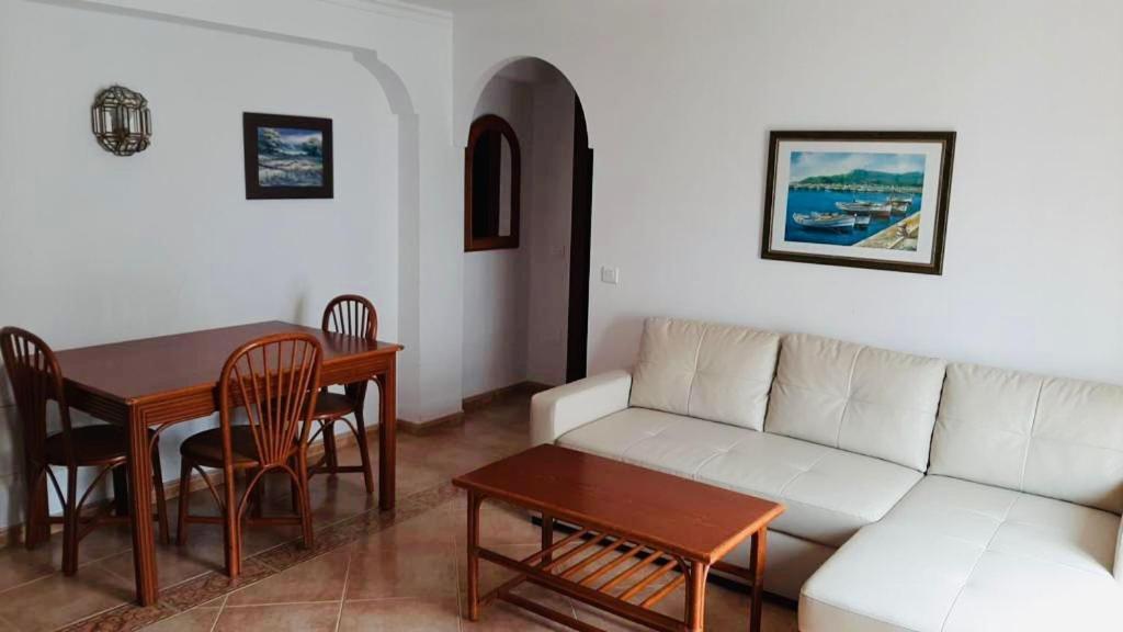 Apartamentos Balcon De Carabeo Nerja Dış mekan fotoğraf